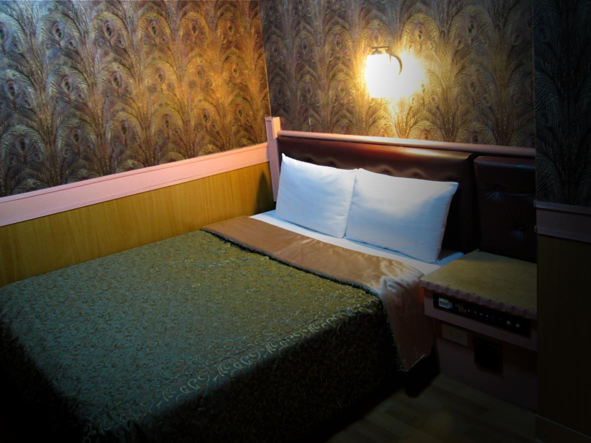 One Plus One Hotel Тайпей Екстериор снимка