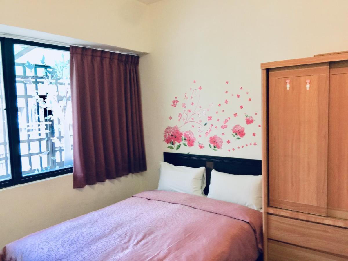 One Plus One Hotel Тайпей Екстериор снимка