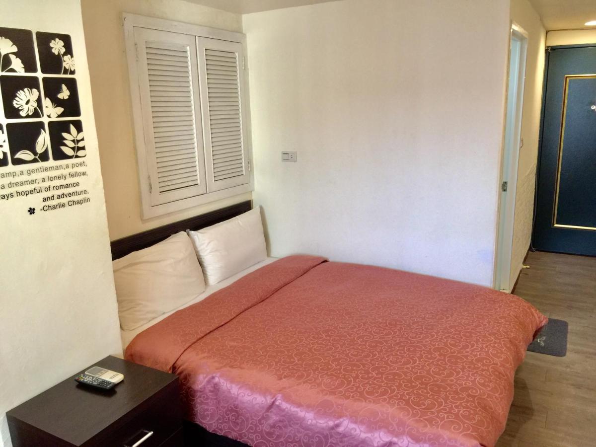 One Plus One Hotel Тайпей Екстериор снимка